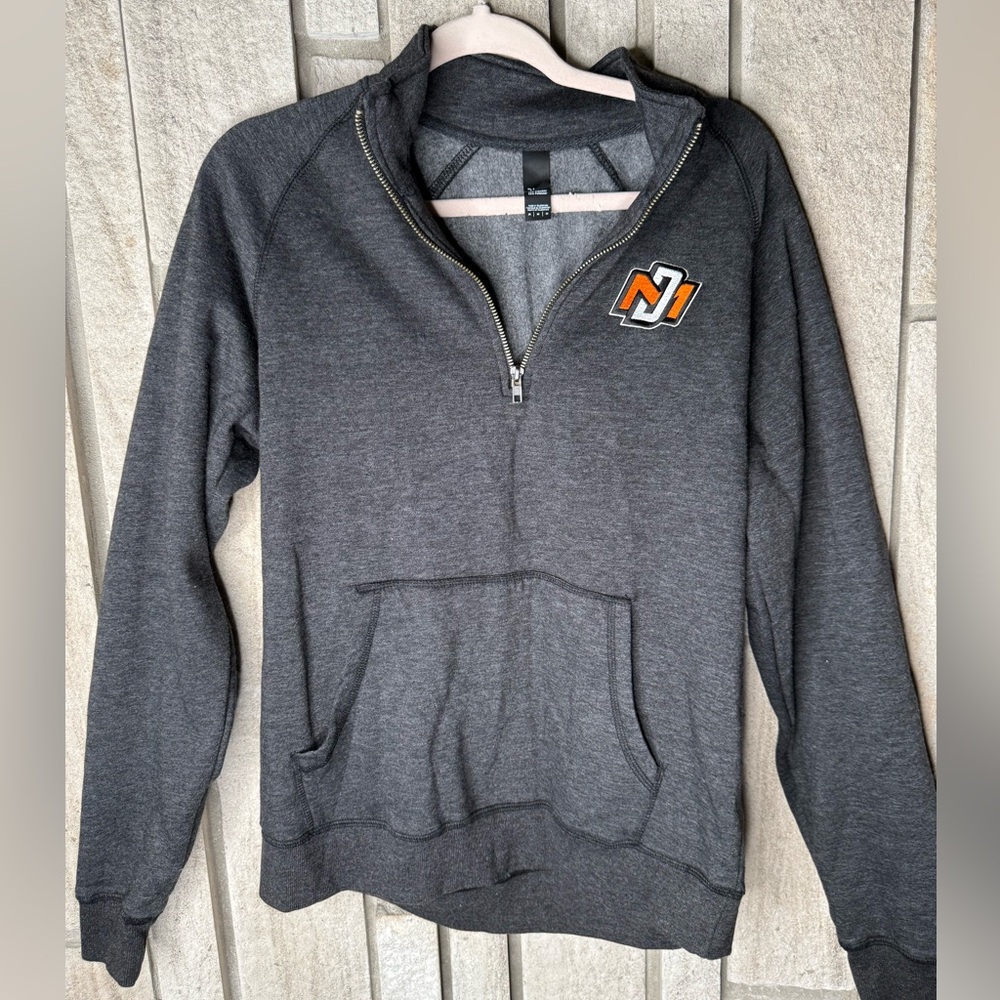 Men’s Medium Quarter zip, grey. Never worn!!